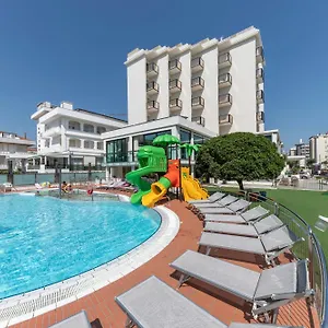 2000 Hotel